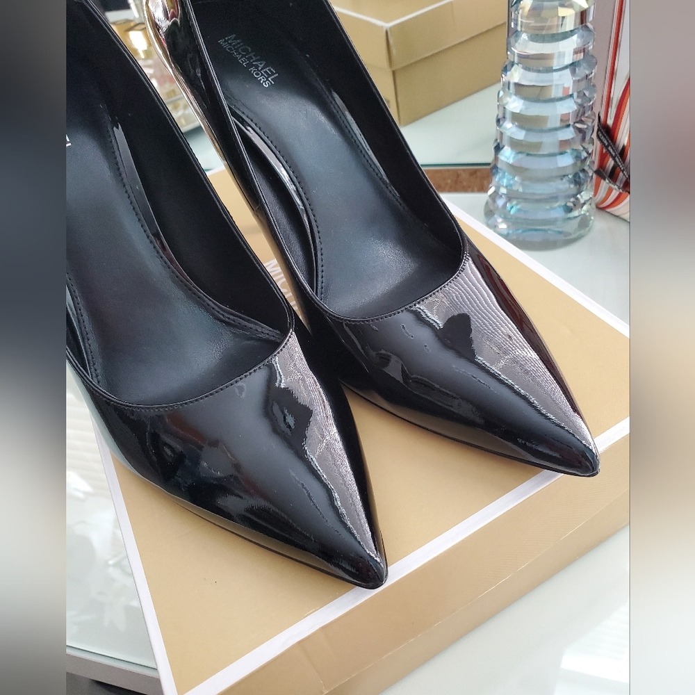 New MICHAEL Michael Kors Black Patent Stiletto Pumps Sz 10 - Picture 7 of 9